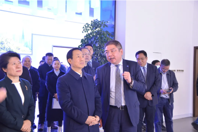 奋进新征程丨湖南省委书记许达哲一行莅临壹号娱乐长沙基地调研考察