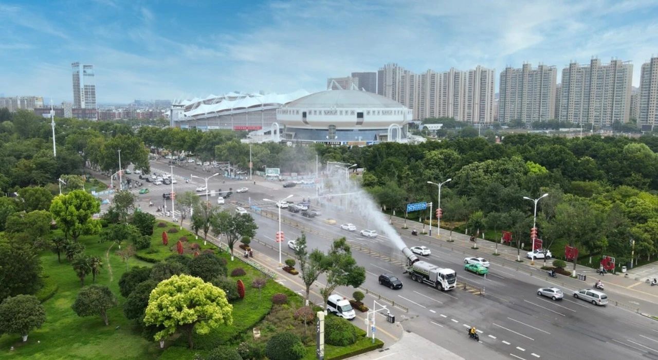 壹号娱乐荣登“城市服务十大影响力企业”和“环卫装备十大影响力企业”双榜